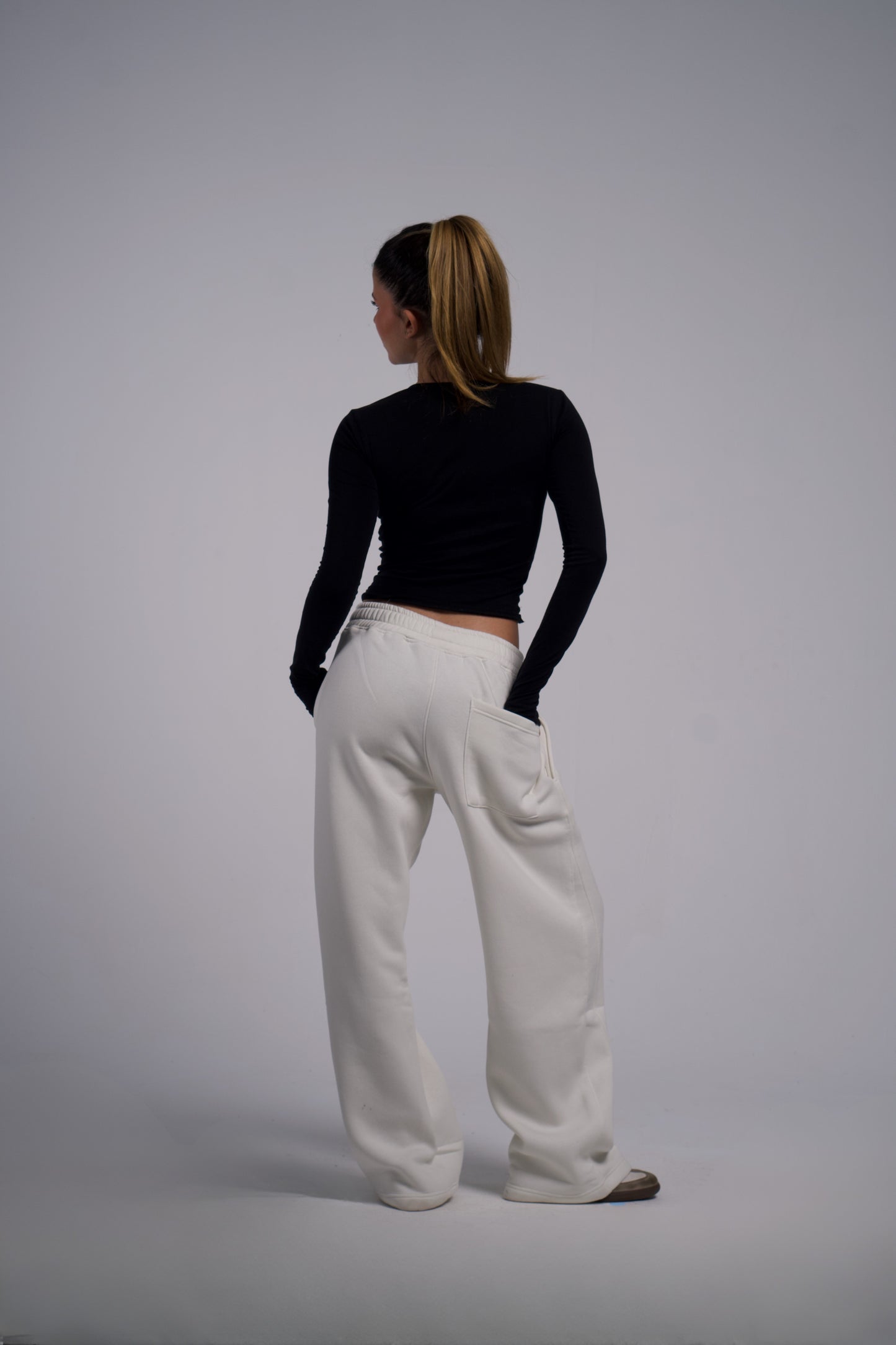 STONE WHITE SWEATPANTS