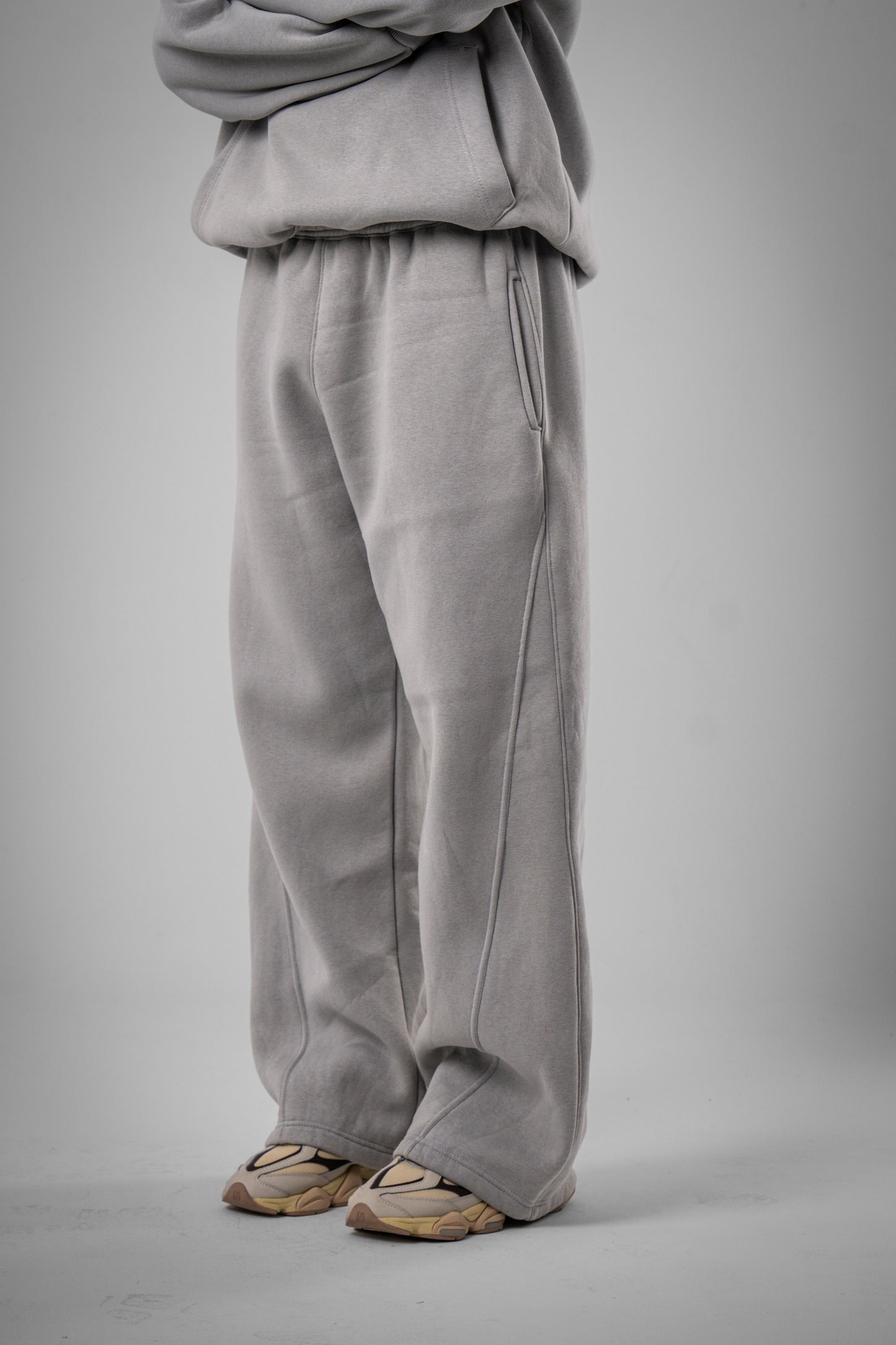 CEMENT GREY SWEATPANTS