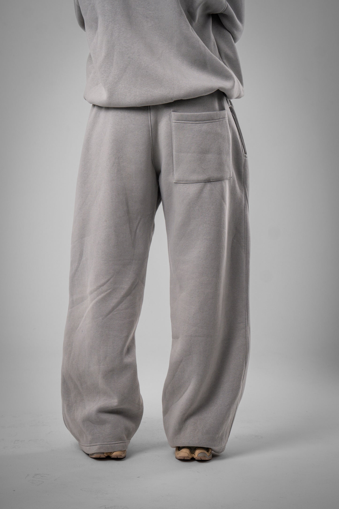 CEMENT GREY SWEATPANTS