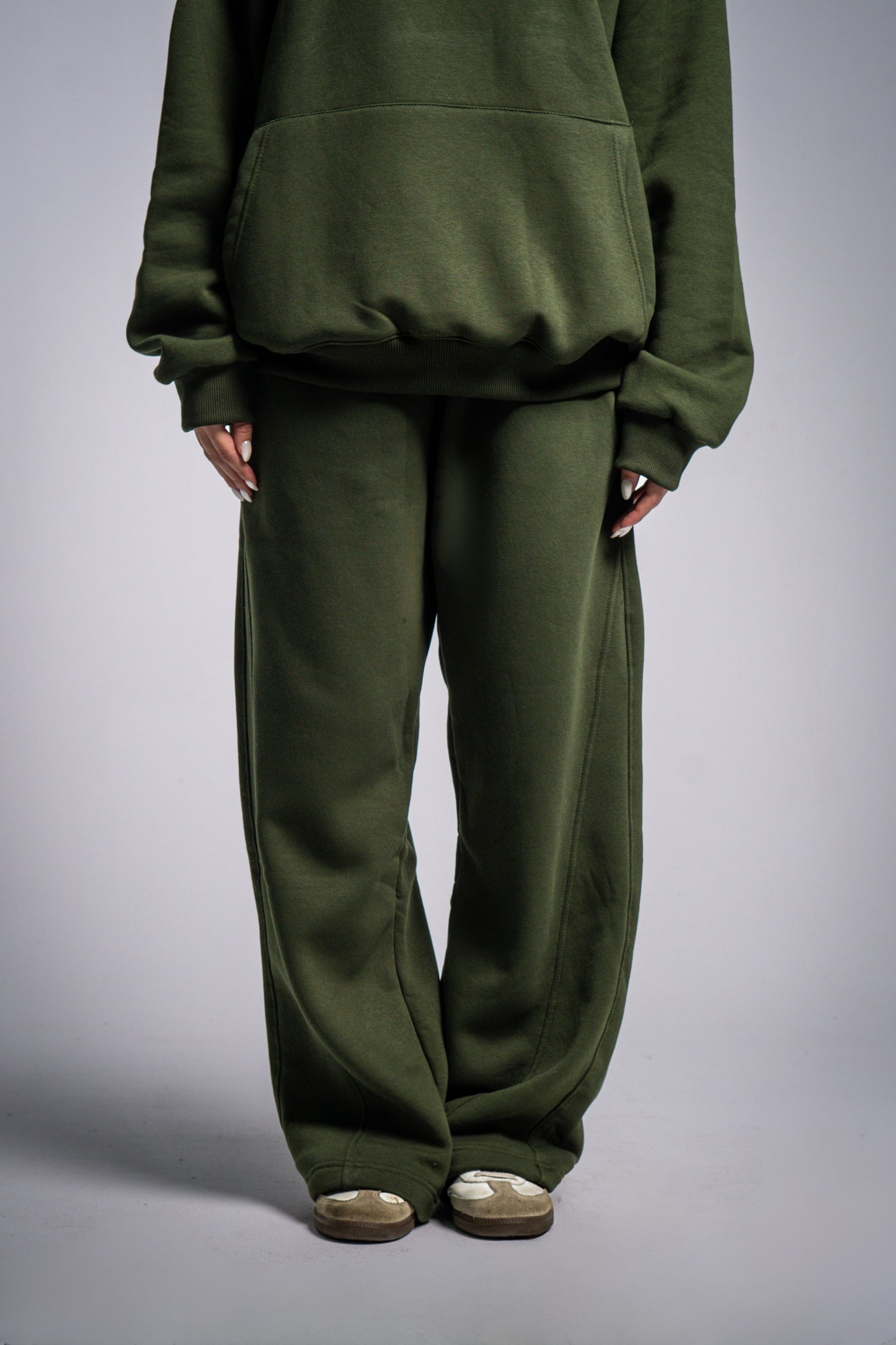 EARTHY OLIVE SWEATPANTS